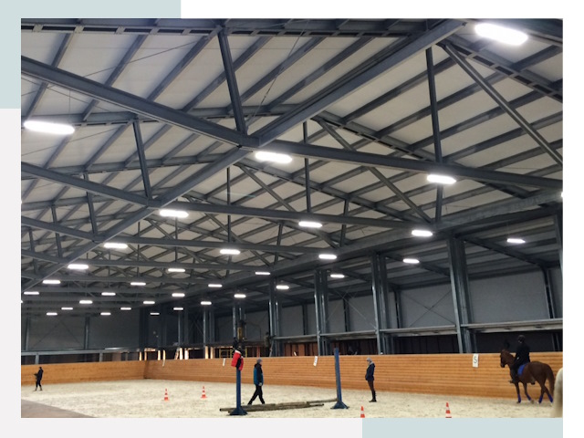 Строительство конных манежей от 624 руб в Северск