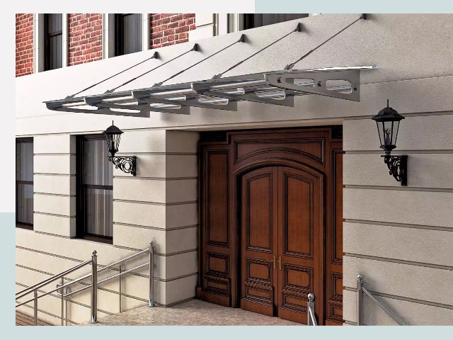 Металлические козырьки от 624 руб. в Северске